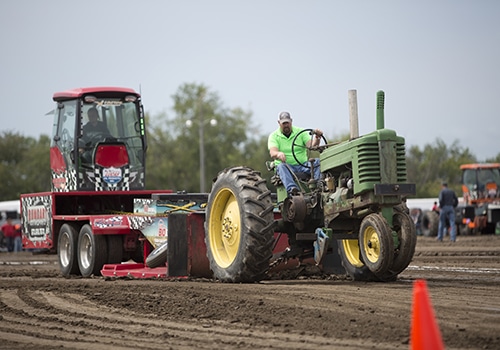 Antique tractor pulling in the Antique Classic Tractor Pull
